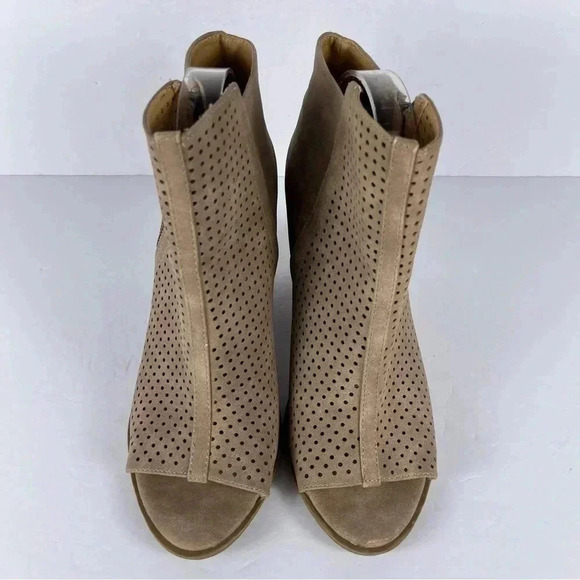 Brash vegan leather  booties - Picture 3 of 8